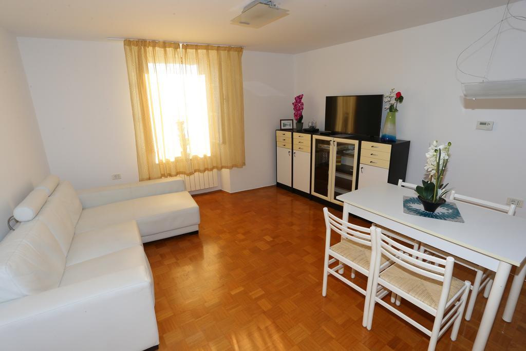 Allure Apartments بيران المظهر الخارجي الصورة