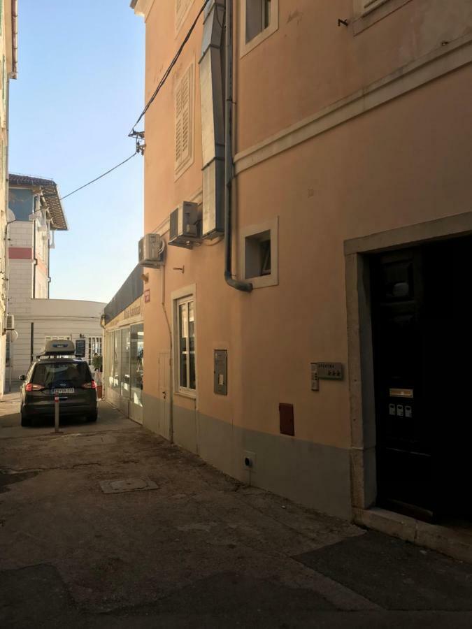 Allure Apartments بيران المظهر الخارجي الصورة